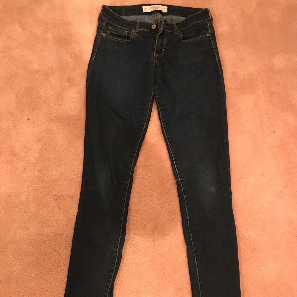 Women’s Abercrombie and Fitch Skinny Jeans